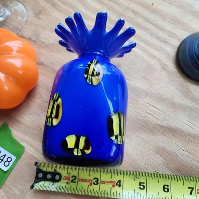 Lot of 17 pieces Art Glass Vases Hummingbird