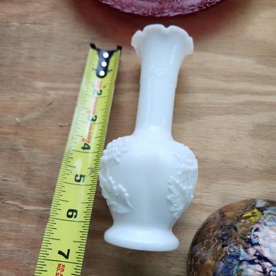 Lot of 13 Art Glass, Bowls, Vases, Paperweight, Pig Bank, Fenton, Anchor Hocking, Imperial Glass owl