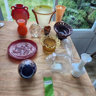 Lot of 13 Art Glass, Bowls, Vases, Paperweight, Pig Bank, Fenton, Anchor Hocking, Imperial Glass owl