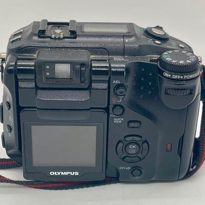 Olympus CAMEDIA C-5060 Wide Zoom 5.1MP Digital Camera