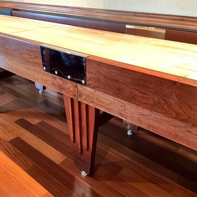 500 Large 19' Black River Shuffleboard Table with Accessories