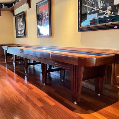 500 Large 19' Black River Shuffleboard Table with Accessories