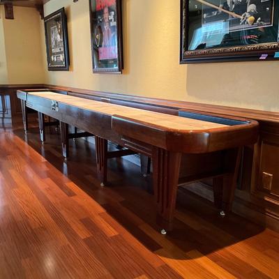 500 Large 19' Black River Shuffleboard Table with Accessories