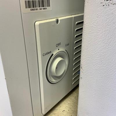 G501 Large Frigidaire Chest Freezer 14.8 cu.ft.
