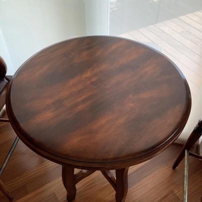 502 Whittemore Sherrill Bar Stools and Table Set