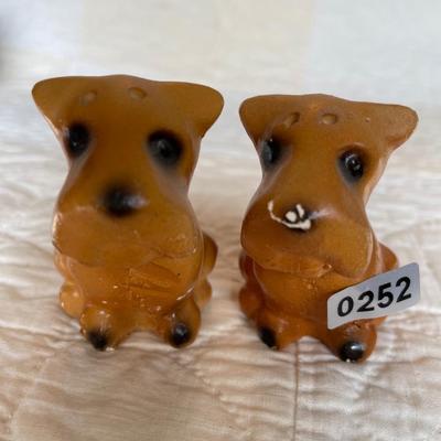 Puppy salt & pepper shakers