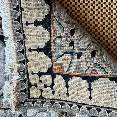 512 Hand knotted Decorative Wool Rug 5'6" x 3' 4"