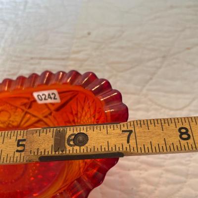Amberina scalloped edges bowl