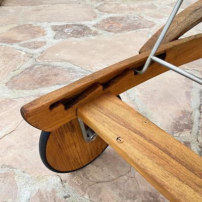 528 Pair of Gloster Teak Lounge Chairs with Teak Side Table