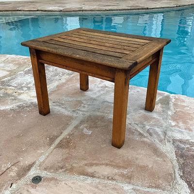 528 Pair of Gloster Teak Lounge Chairs with Teak Side Table