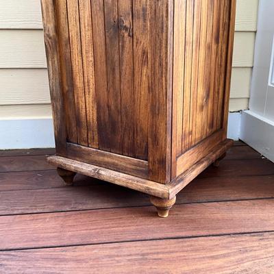533 FRONTGATE Teak Trash Bin