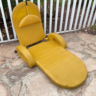 538 FRONTGATE Yellow Pool Float