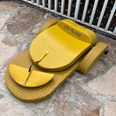 538 FRONTGATE Yellow Pool Float