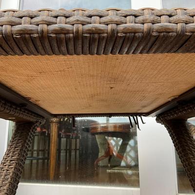 542 LANE Resin Wicker Tile Top Table