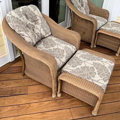 550 Lloyd Flanders Wicker Chair and Ottoman