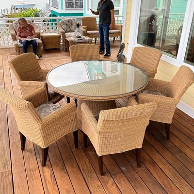 578 VENEMAN Wicker Resin Glasstop Table and 6 Chairs Set with Cushions