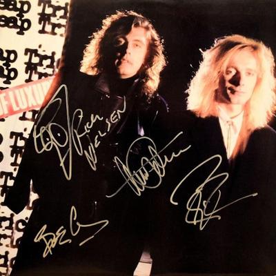 Cheap Trick Lap Of Luxury signed album