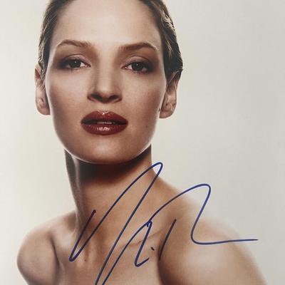 Actress Uma Thurman signed photo
