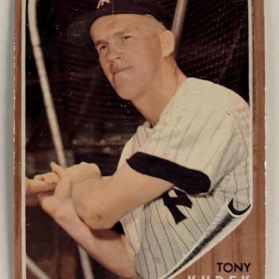 Tony Kubek 1962 Topps baseball card No. 430