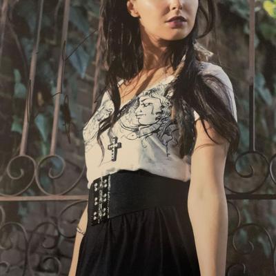 Camilla Luddington signed photo