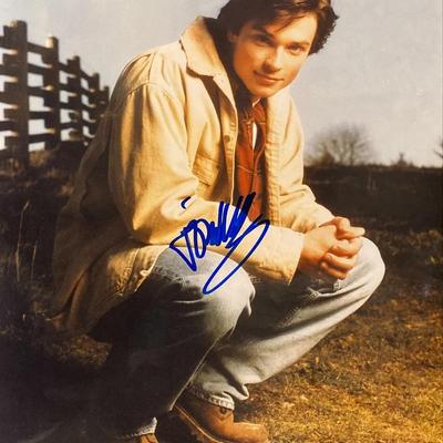 Tom Welling signed photo
