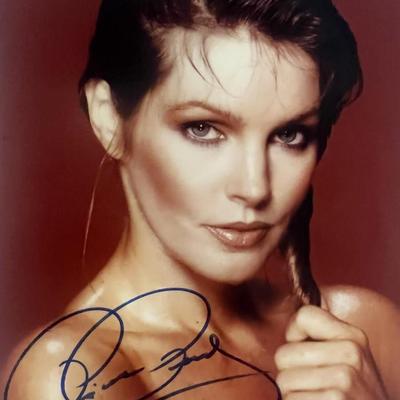 Priscilla Presley signed photo. 