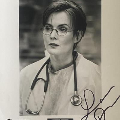 ER Laura Innes signed photo