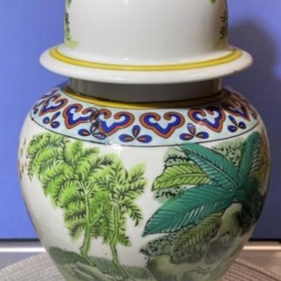 Chinese 20th Century Modern 12" Tall Ginger Jar Cannister in Good Preowned Condition.