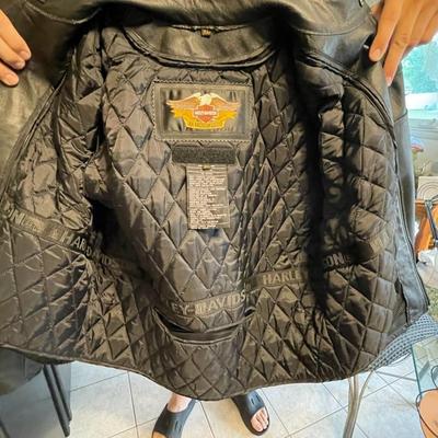 Harley Davidson Heavy XL Leather Motorcycle Jacket w/Zipper Lining in Newer Never Worn Condition.