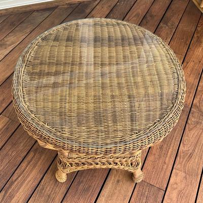 554 Resin Wicker Glass top End Table
