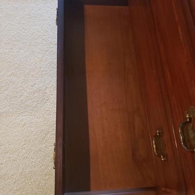 White of Mebane Inlay Night Table (3UL-KD)