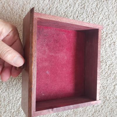 John Weyer Vanity Mirror/Drawers (3UL-KD)