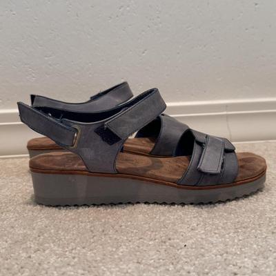 Women’s Leather Sandals - Size 6-6.5 (3PC-DZ)