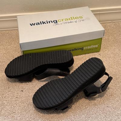 Women’s Leather Sandals - Size 6-6.5 (3PC-DZ)