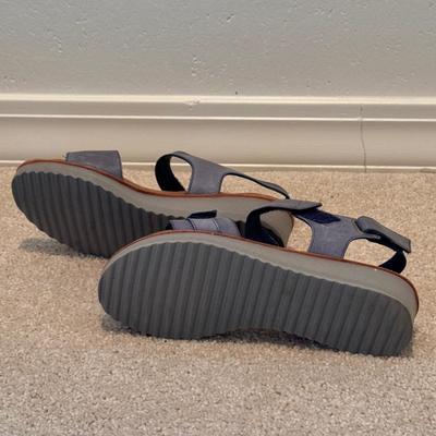 Women’s Leather Sandals - Size 6-6.5 (3PC-DZ)