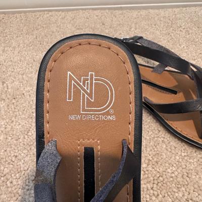 Women’s Leather Sandals - Size 6-6.5 (3PC-DZ)