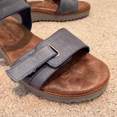 Women’s Leather Sandals - Size 6-6.5 (3PC-DZ)