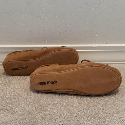 Women’s Yodelers, Minnetonka, and More Shoes - Sizes 6.5-7 (3PC-DZ)