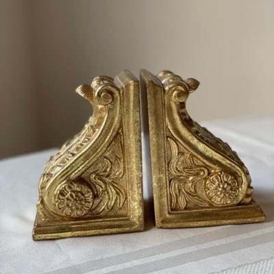 1995 CBK Ltd., LLC Gold-Tone Book Ends