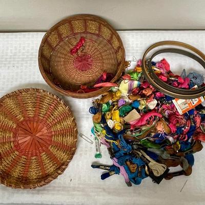 Sewing Basket with thread lot inside
