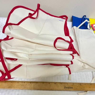 Work Apron Lot - 6 child size & 1 adult size New Condition