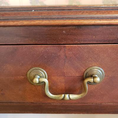 Three Drawer Vanity with Stool (3UB-KD)