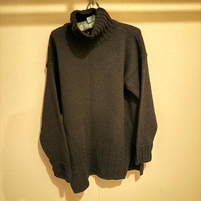 Eddie Bauer, Bloomingdale’s, Lauren Hansen, and Other Women’s Sweaters - Sizes S-M (3PC-DZ)