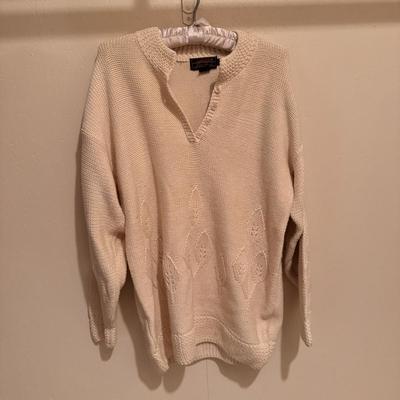 Eddie Bauer, Bloomingdale’s, Lauren Hansen, and Other Women’s Sweaters - Sizes S-M (3PC-DZ)