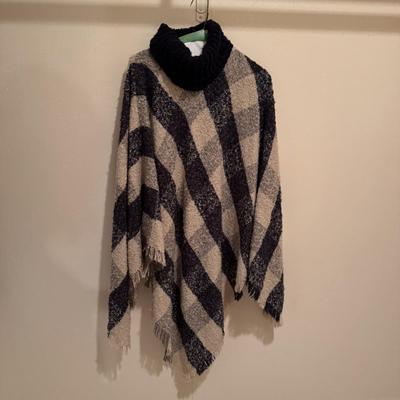 Eddie Bauer, Bloomingdale’s, Lauren Hansen, and Other Women’s Sweaters - Sizes S-M (3PC-DZ)