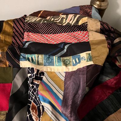 Vintage 2 Sided Quilt Coverlet - Roughly 70”x78”