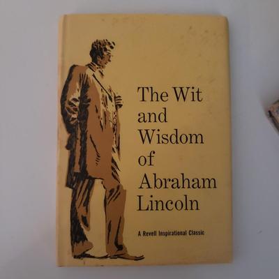Books About War (3GB1-KD)