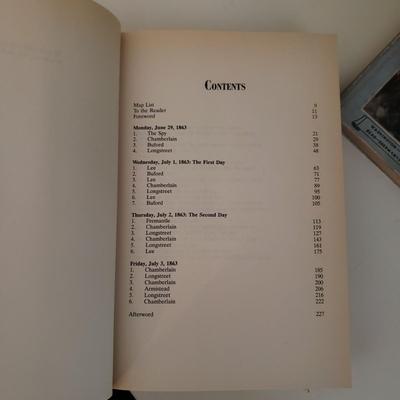 Books About War (3GB1-KD)