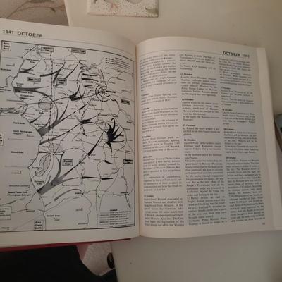 Books About War (3GB1-KD)
