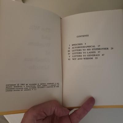Books About War (3GB1-KD)